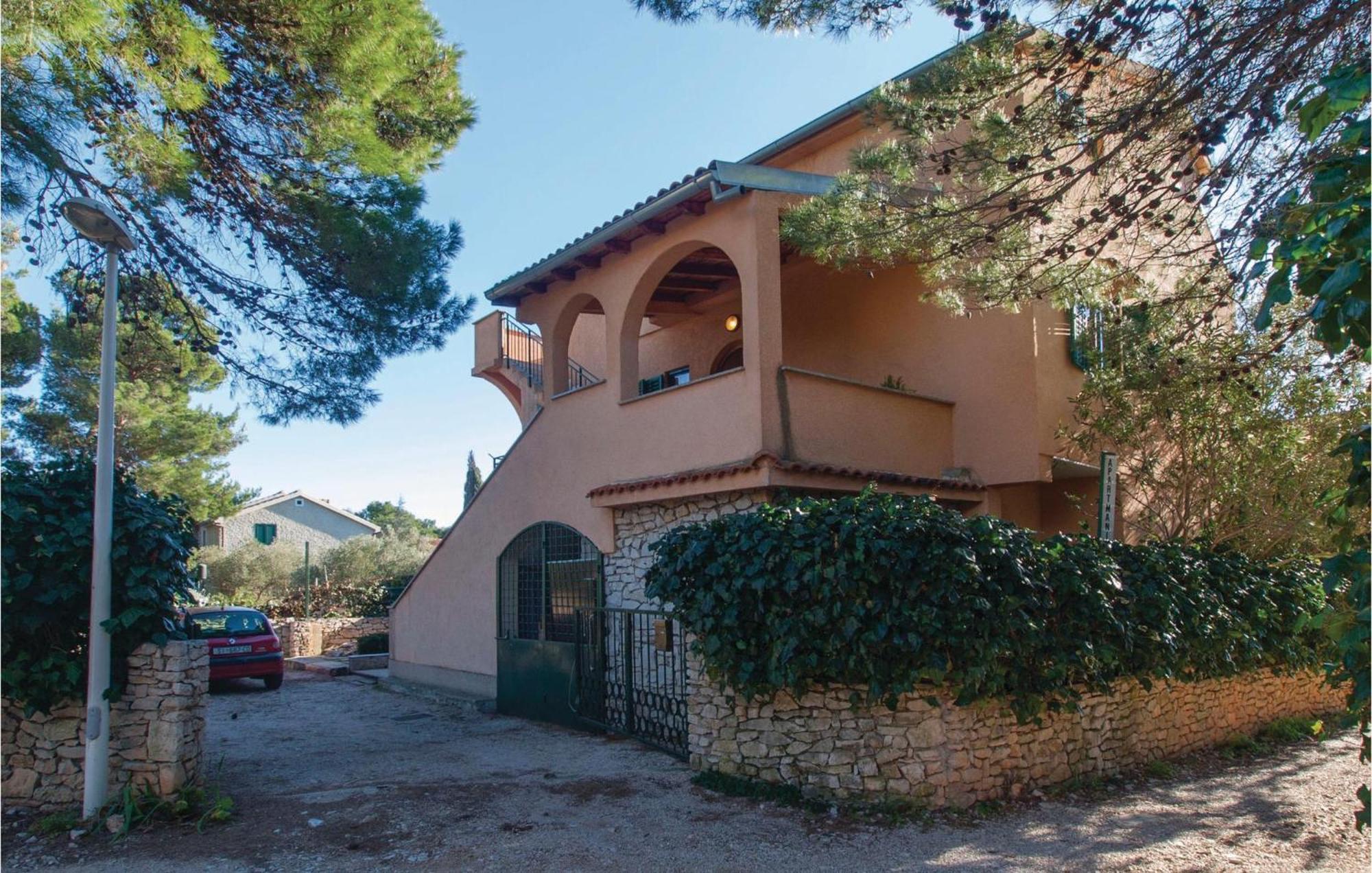 Awesome Apartment In Jadrija With Wifi Exterior foto