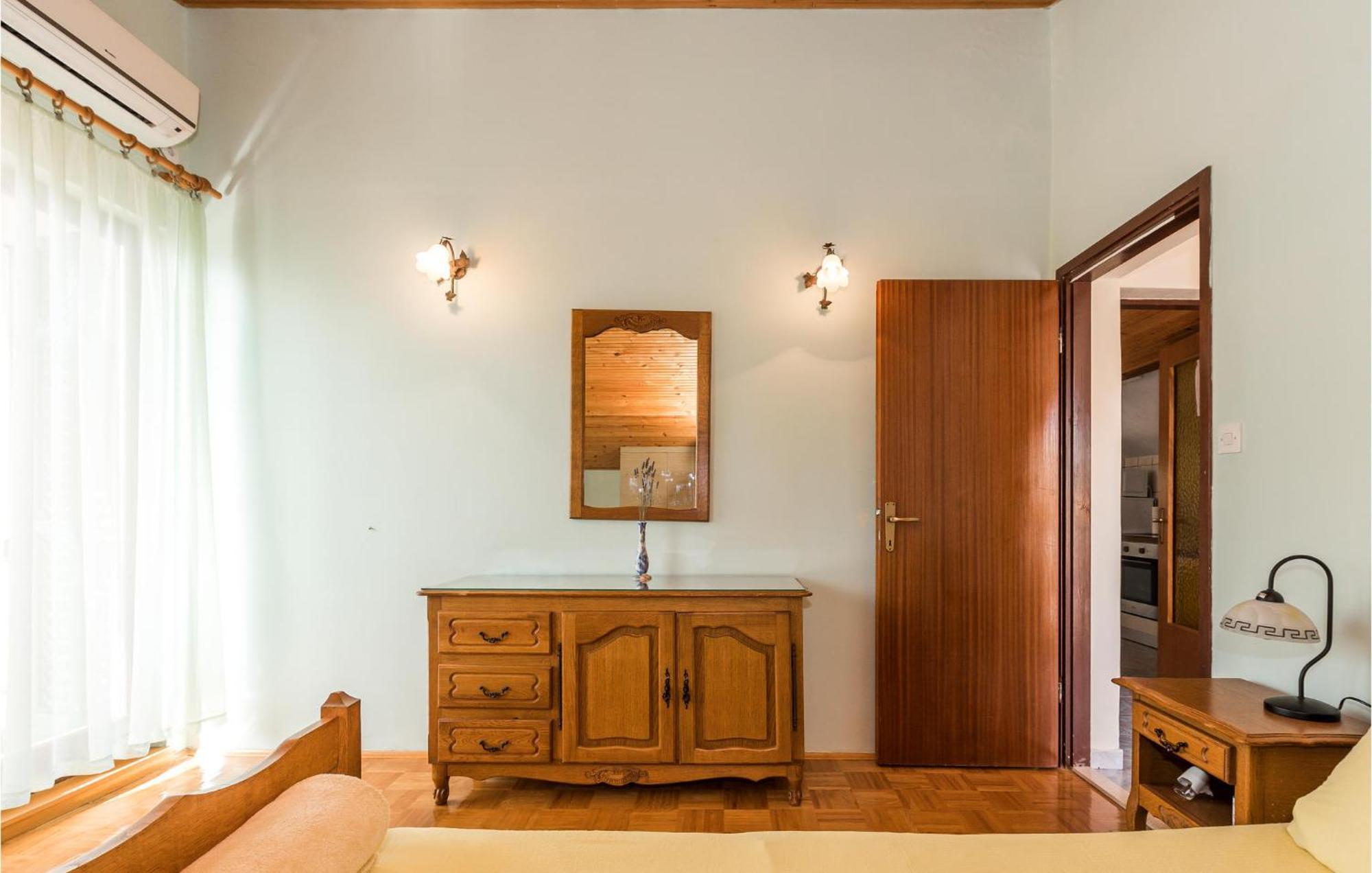Awesome Apartment In Jadrija With Wifi Exterior foto