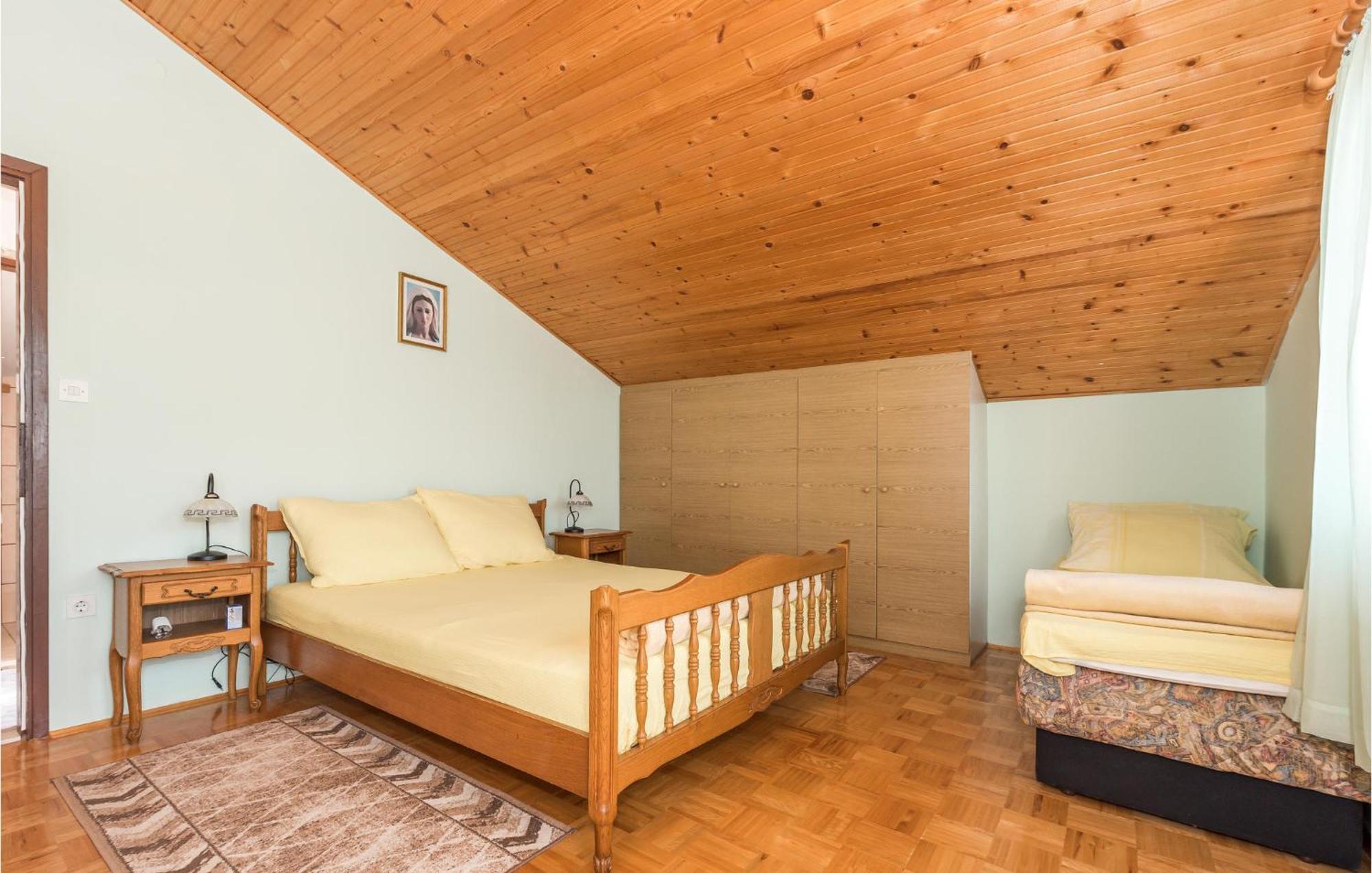 Awesome Apartment In Jadrija With Wifi Exterior foto