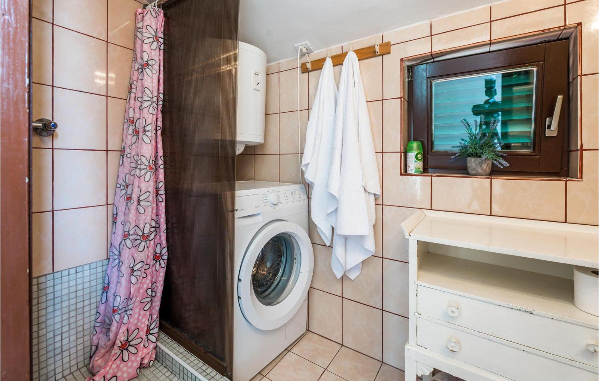 Awesome Apartment In Jadrija With Wifi Exterior foto